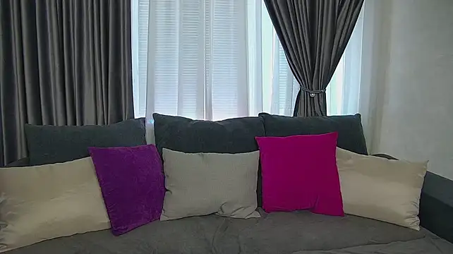 Kitty_Asstronaut live cam on StripChat
