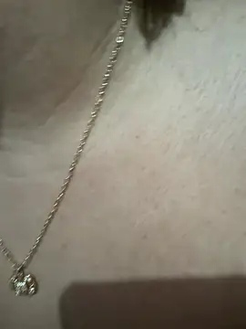 Naturalmentegostosa live cam on StripChat