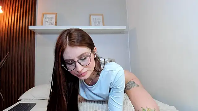 LANA-JONNES live cam on StripChat
