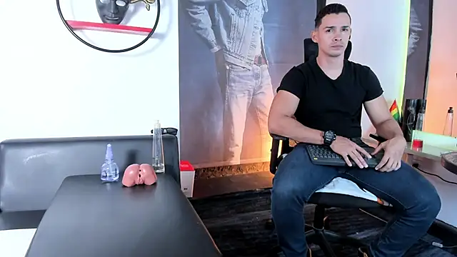 CRISTHIAN_WOLF1 live cam on StripChat