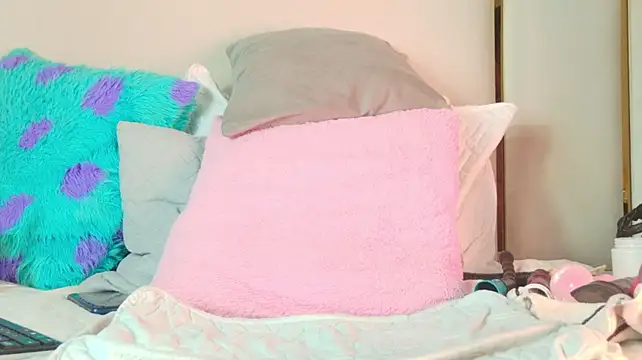 ScarletMilf_1 live cam on StripChat