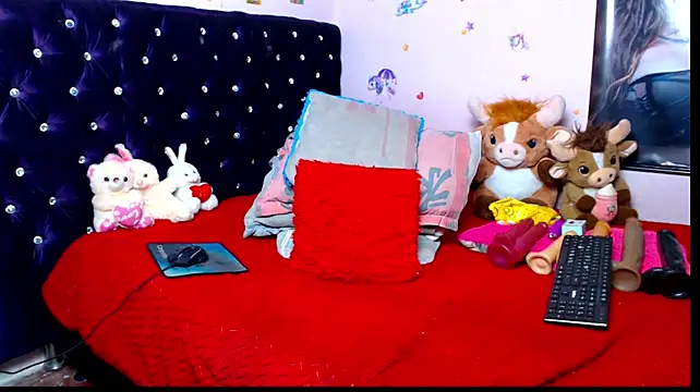 ShantalsSecret webcam