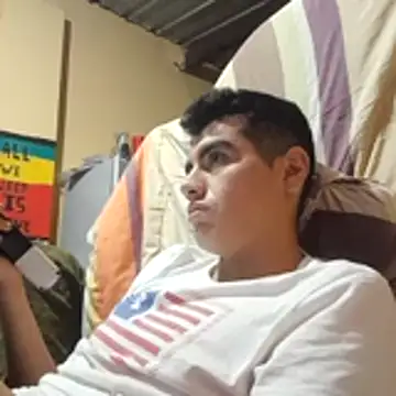 Ortiz3404 live cam on StripChat
