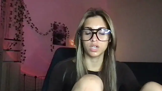 Rossy_Vega live cam on StripChat