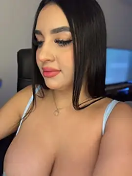 lindseymos (F young) - Put your dick in my mouth and fuck it👅
