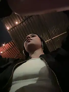 LilacNoir webcam