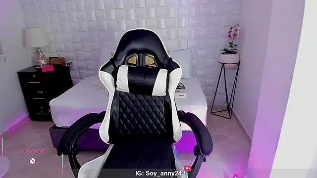 anny_rouse24 webcam