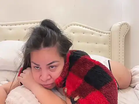 NaughtySCARLETSIN webcam