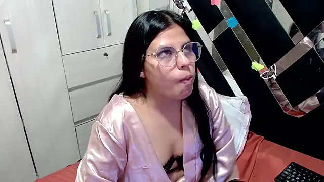 katery_wok11 live cam on StripChat