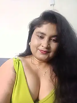 hornyriyanka live cam on StripChat