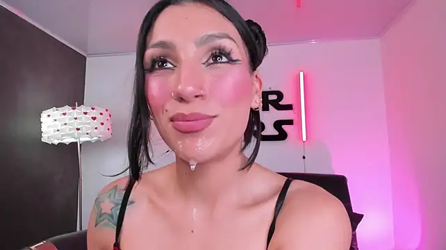 miss___evangeline live cam on StripChat