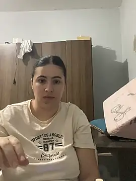 IvettSt_ live cam on StripChat