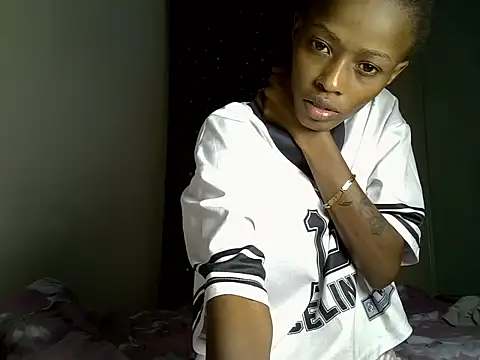 Prettybunnyy webcam