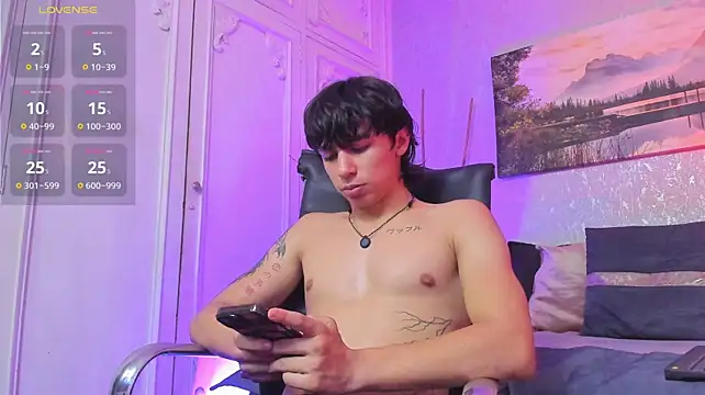 Tyler_durten live cam on StripChat