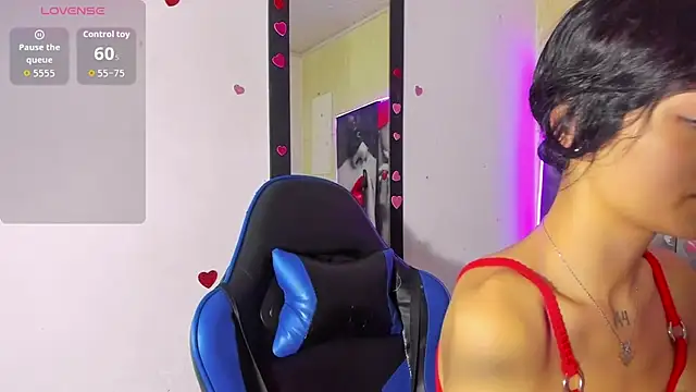 honeyluxe_ live cam on StripChat