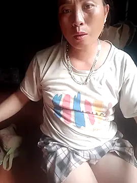 phuongtrinh1 live cam on StripChat