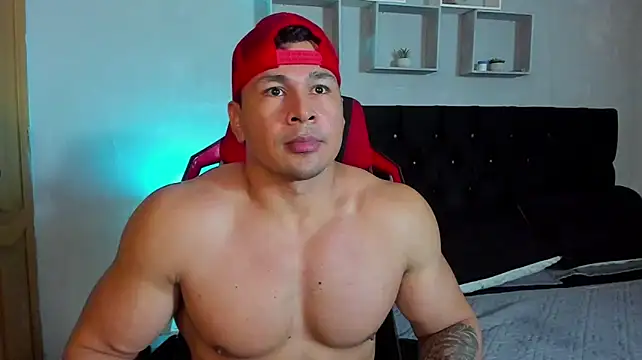 tyler_hank01 live cam on StripChat