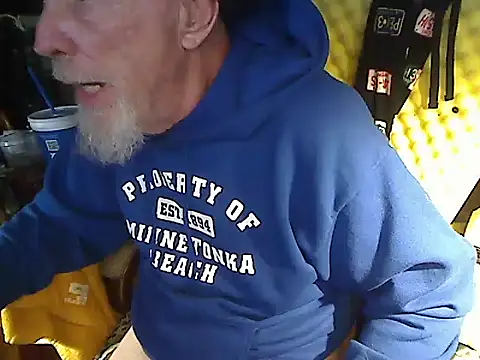 dreamzluvz2 (M grandpa) - #american #beardy #big-balls #big-cocks #blondes #cam2cam #cheap-privates #ejaculation #grandpas #handjob #jerk-off-instruction #kissing #masturbation #muscular #small-audience #straight #white