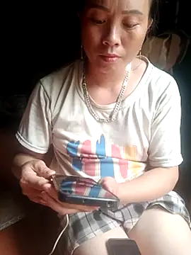 phuongtrinh1 live cam on StripChat