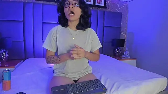 scarleth_blaze live cam on StripChat