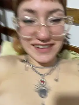 ladyaura_ live cam on StripChat
