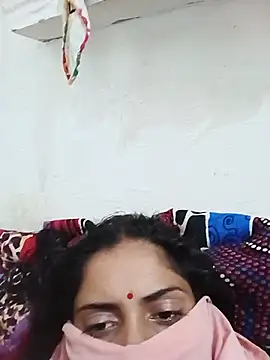 Poojaxx56 webcam