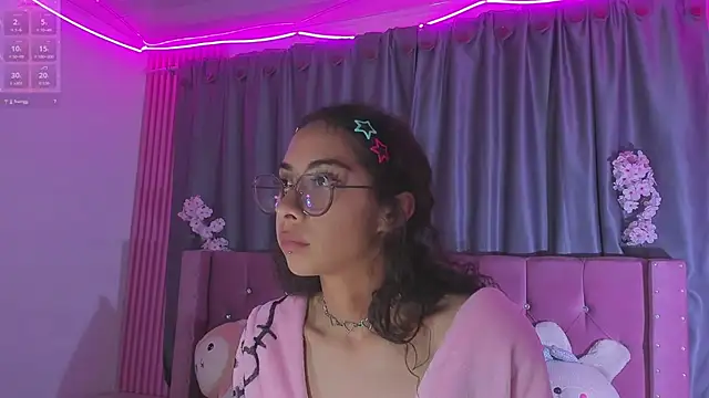 Sarah_Moon1 webcam