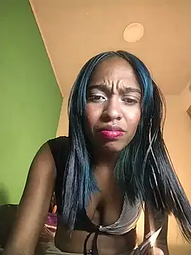 avaleri_cherry live webcam