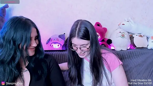 SleepingDuo live cam on StripChat