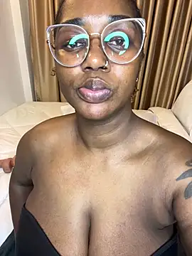 Honeylust26 live cam on StripChat