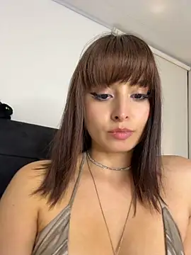 lara_reynolds live webcam