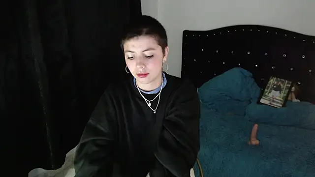 Dafn_12 live cam on StripChat
