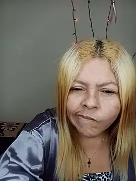 Isabellabrown43 live cam on StripChat