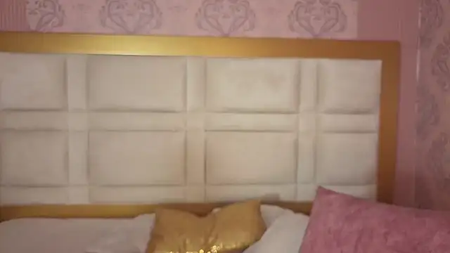 CAROL_SUCKER petite skinny webcam model