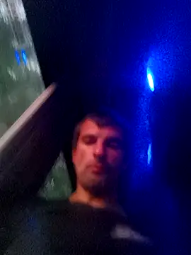 TwardyKierowca live cam on StripChat