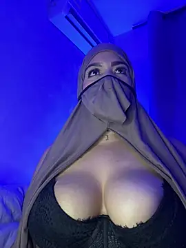 thaira_aly webcam