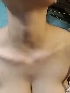 Nice_16 live cam on StripChat