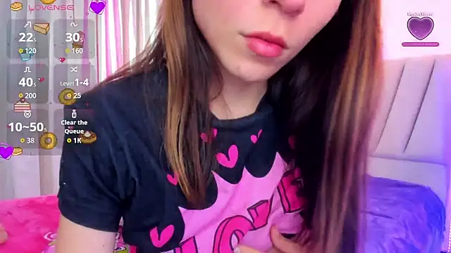 Lucypiink live cam on StripChat