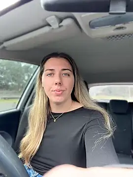 Aussielulu's live cam