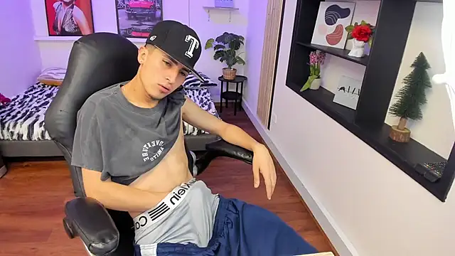 benji23_ (M twink) - 🔥Massage ass with oil & spank it🔥