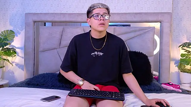 evie_demn (Ask my age) - spank ass X 10