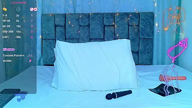 NicolasTorrez live cam on StripChat