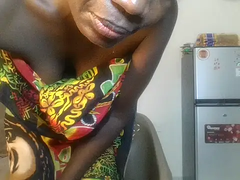 heavenlyluxe live cam on StripChat