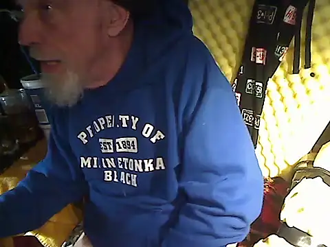 dreamzluvz2 (M grandpa) - #american #beardy #big-balls #big-cocks #blondes #cam2cam #cheap-privates #ejaculation #grandpas #handjob #jerk-off-instruction #kissing #masturbation #muscular #small-audience #straight #white