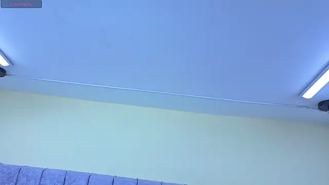 Emma-Burning webcam