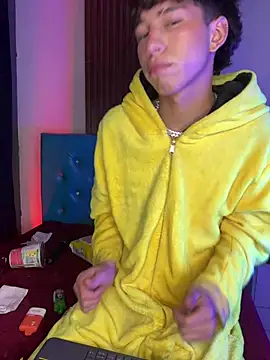 kael_prince (M twink) - ride dildo