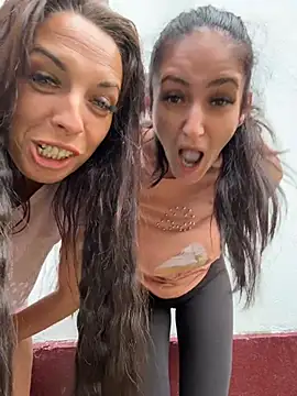 Almmaxxxx live webcam