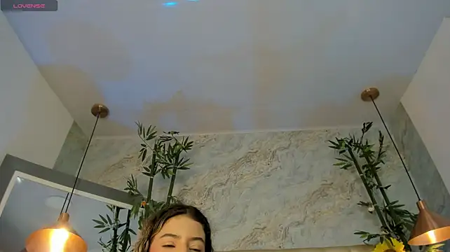 LittleeJaz live cam on StripChat