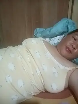 MISSAGKUTE20 live cam on StripChat