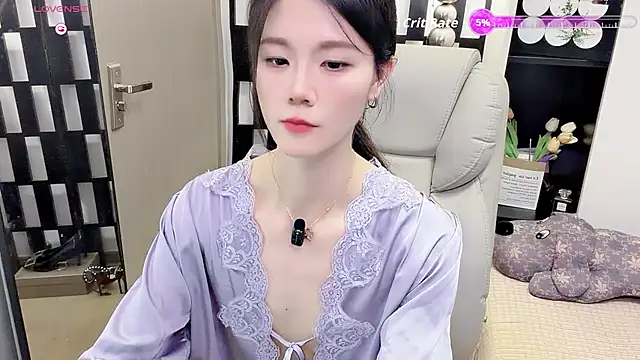 yueyue-mm (F milf) - 黑牛上场3分钟